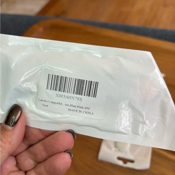 Set of two Apple Watch bands. 38 mm. Brand new in package. - Picture 4 of 5